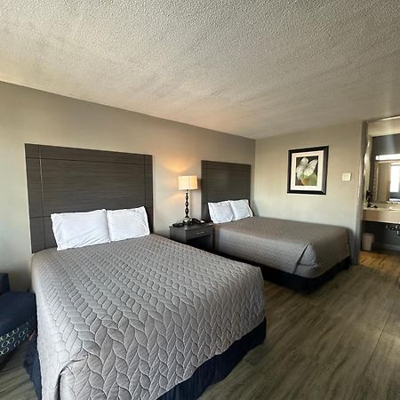 Executive Inn Locust Grove By Capital O ภายนอก รูปภาพ